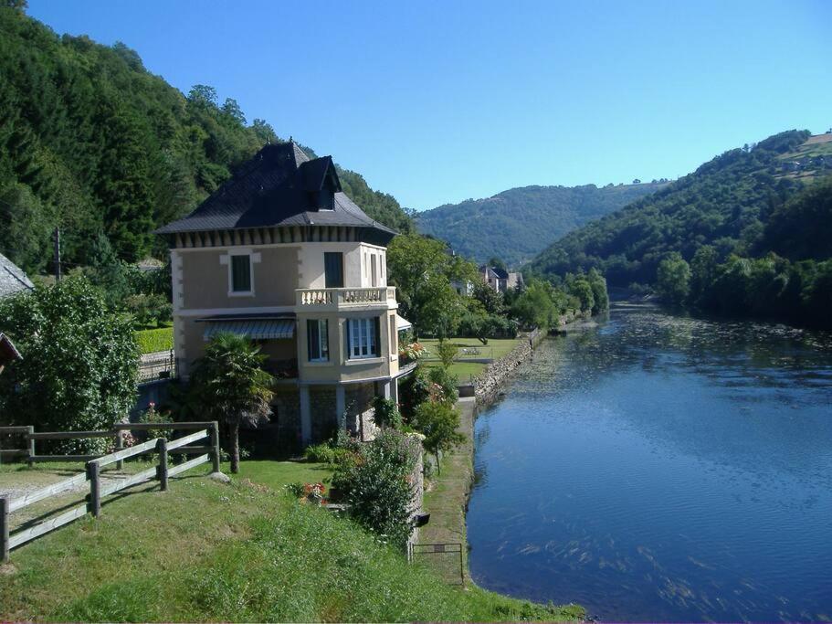 Apartamento Vue Du Pont Entraygues-sur-Truyère Exterior foto