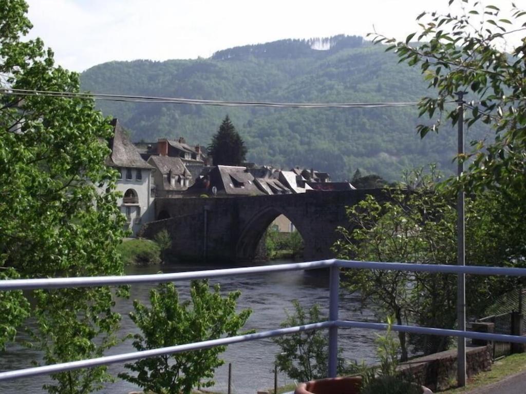 Apartamento Vue Du Pont Entraygues-sur-Truyère Exterior foto